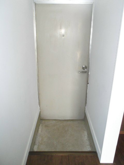 ジュネス富岡  玄関