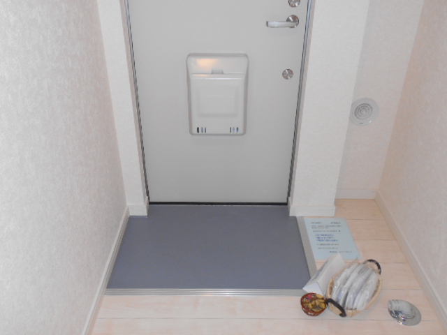 セレーノ金沢八景 玄関