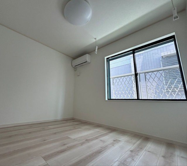 ハーミットクラブハウスmix杉田 ベッドルーム