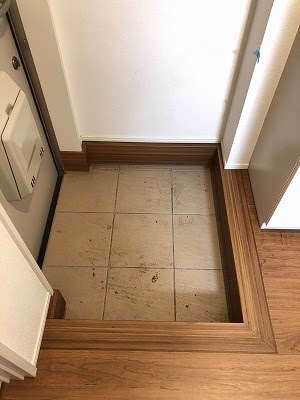 プレシャス富岡 玄関