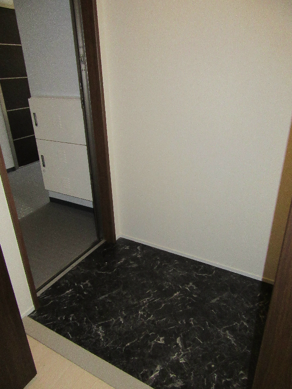 ラシーネ磯子  玄関