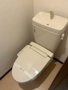 神奈川県横浜市金沢区寺前１丁目 トイレ