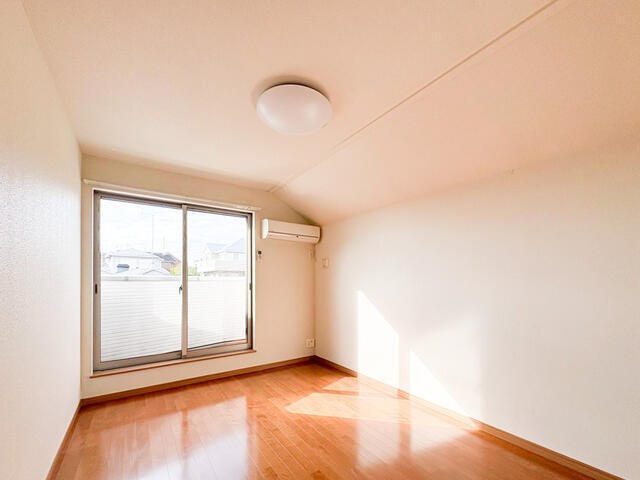 ラ・ヴィール杉田 リビング