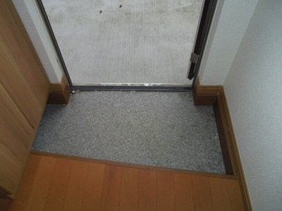 ラ・ヴィール杉田 玄関