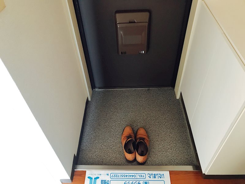 日宝コート金沢文庫 玄関