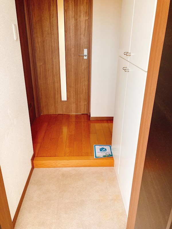 栄屋ビル  玄関