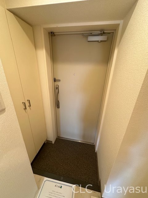 舞浜弐番館 玄関