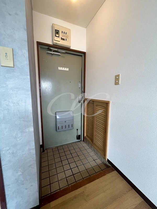 タキーハイツ 玄関