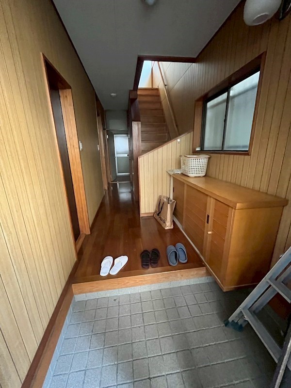 下並木戸建 玄関