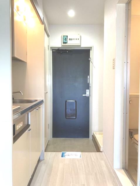 リバーサイドビル 玄関