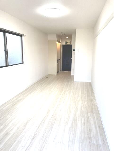 リバーサイドビル リビング