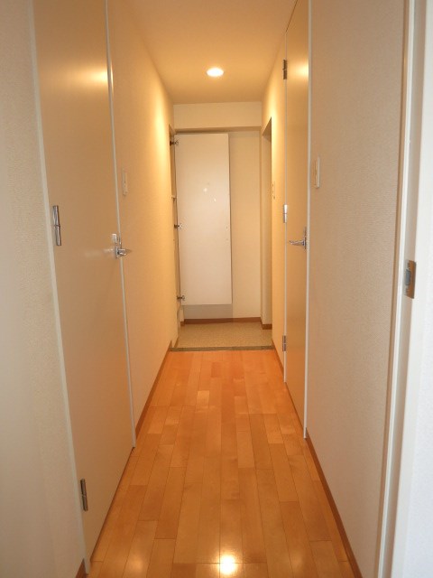 ドゥーエ横濱台町 玄関