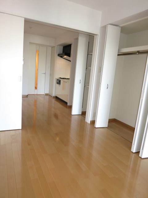 ドゥーエ横濱台町 ベッドルーム