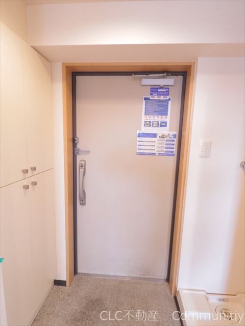 レジディア行徳 玄関