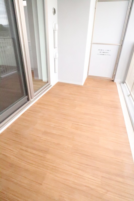 リーラ横浜川和町 ベランダ