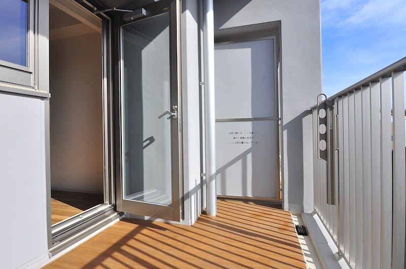 リーラ横浜川和町 ベランダ