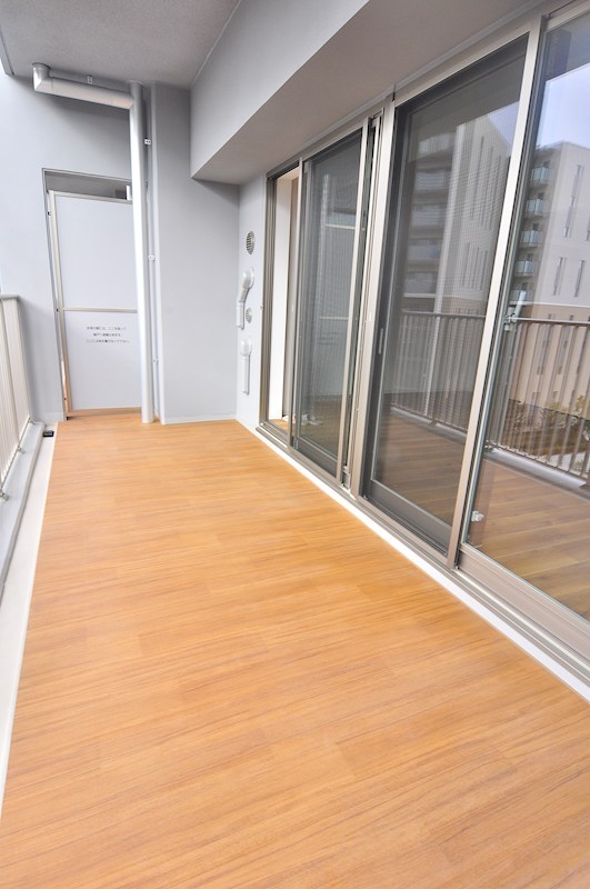 リーラ横浜川和町 ベランダ