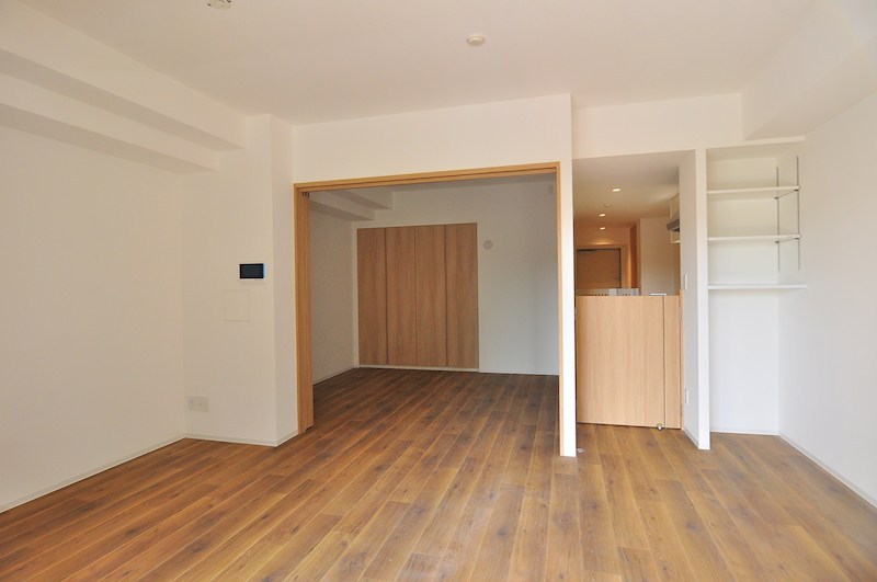 リーラ横浜川和町 リビング