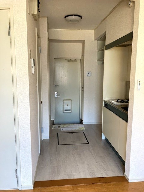 銀ハイツ 玄関