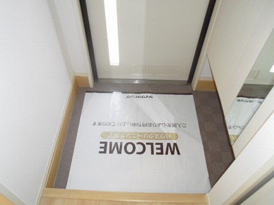 レビジュー洋光台 玄関