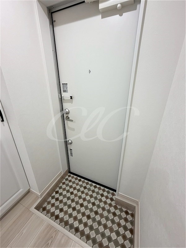 ハーミットクラブハウスピュアプレズン 玄関