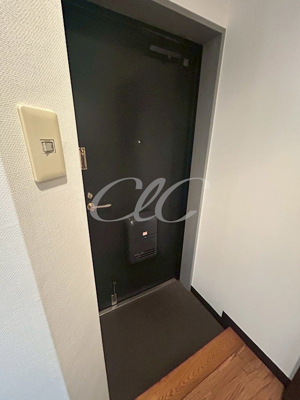 アクセスマスダ 玄関