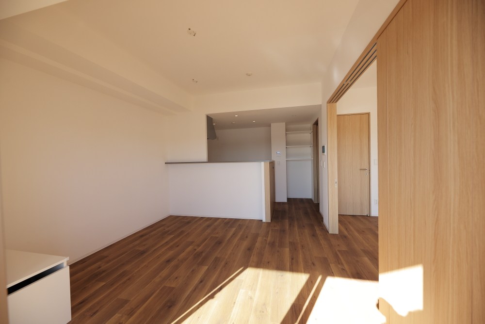 リーラ横浜川和町 リビング