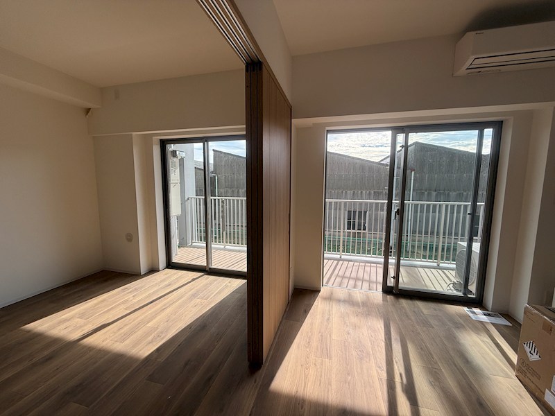 リーラ横浜川和町 リビング