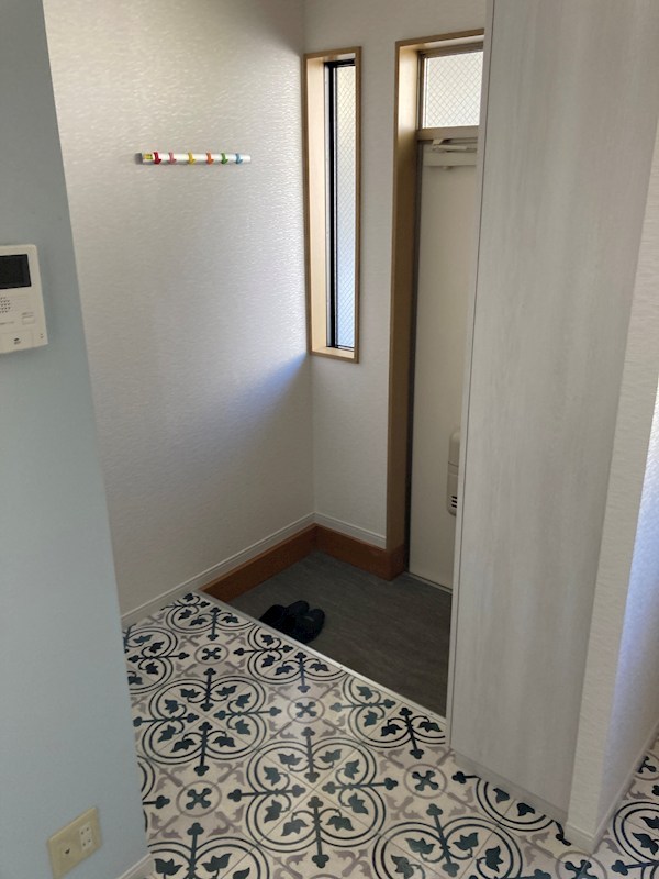 スロジェ瀬戸 玄関