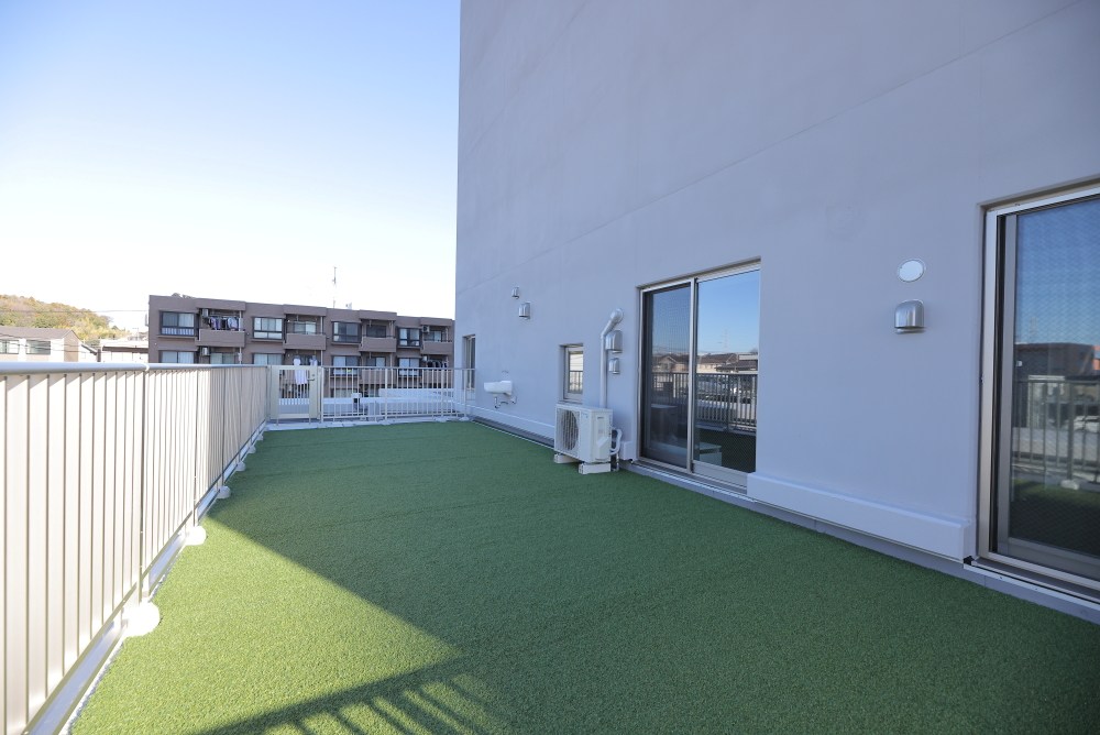 リーラ横浜川和町 ベランダ