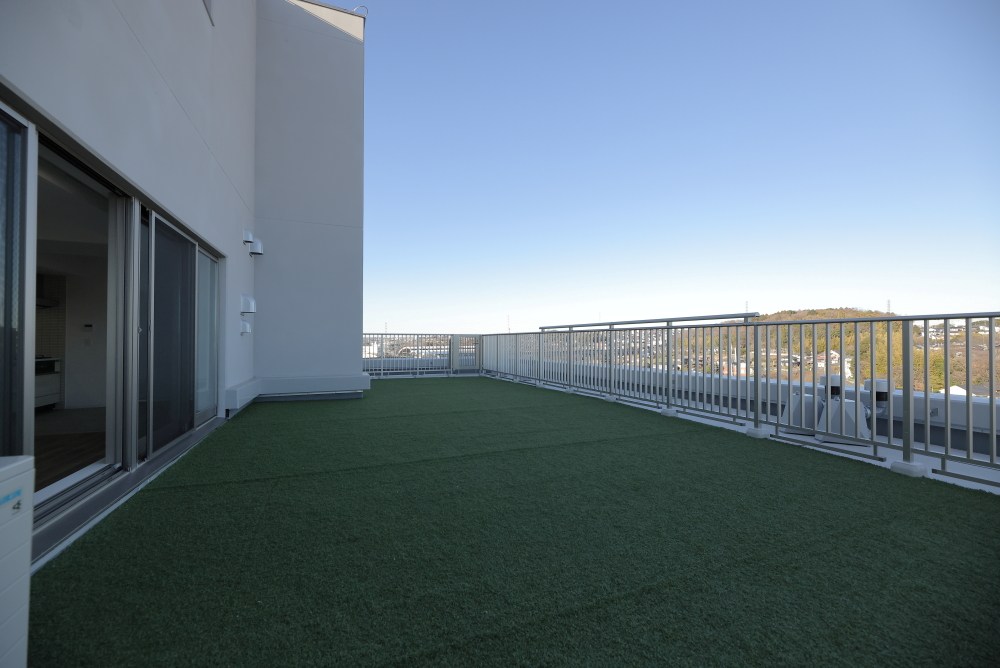 リーラ横浜川和町 ベランダ