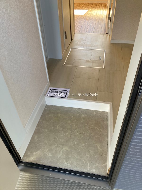 コモド・カセッタ 玄関