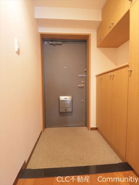 グランドパレス37 玄関