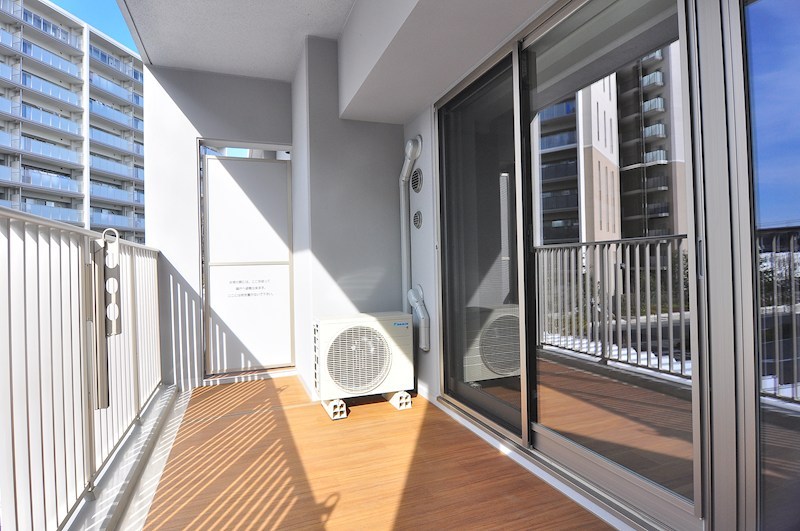 リーラ横浜川和町 ベランダ