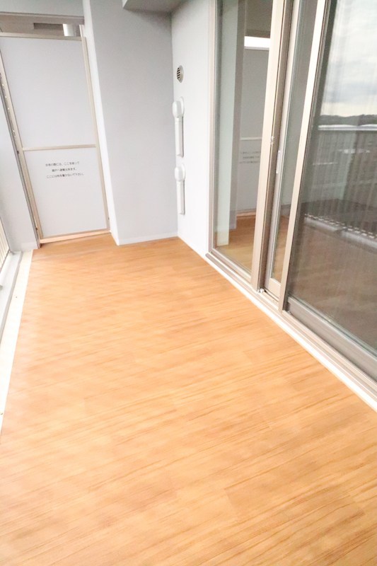 リーラ横浜川和町 ベランダ