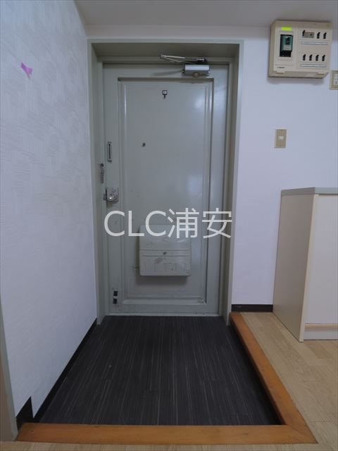 セレクトハウス山三 玄関