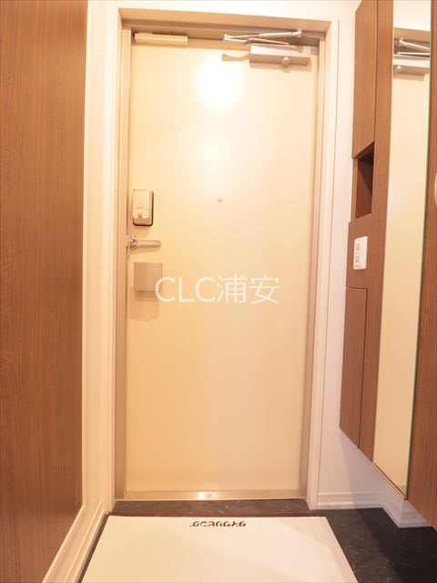 モアナ 玄関