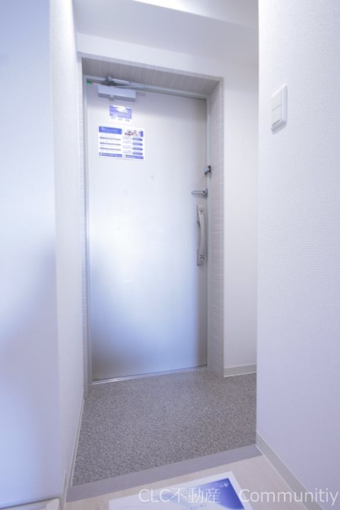 レジディア浦安 玄関