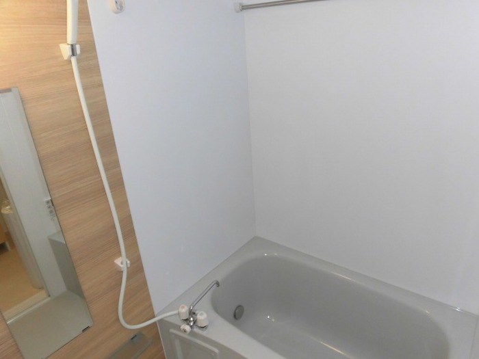 リヴェール山手 風呂画像