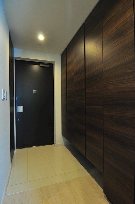 Ｄマークス西新宿タワー 玄関