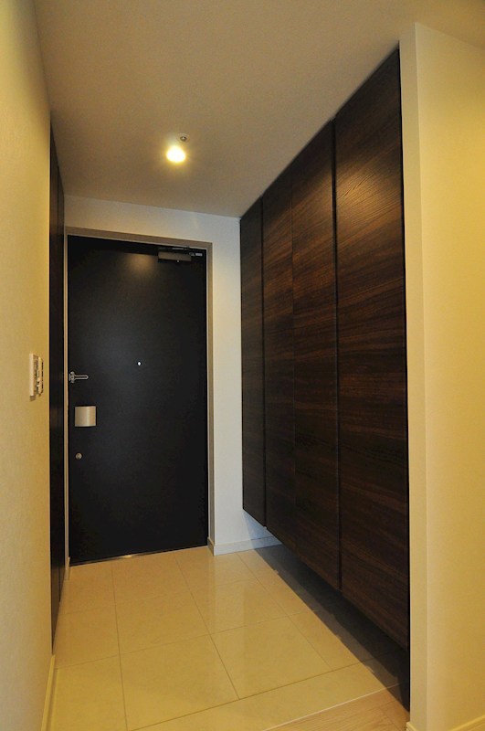 Ｄマークス西新宿タワー 玄関