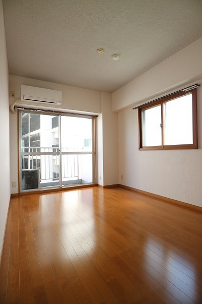 タカハシビル  リビング