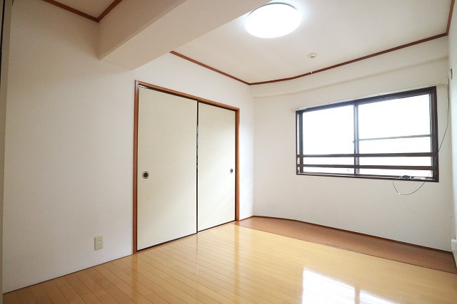 丸星ビル  ベッドルーム