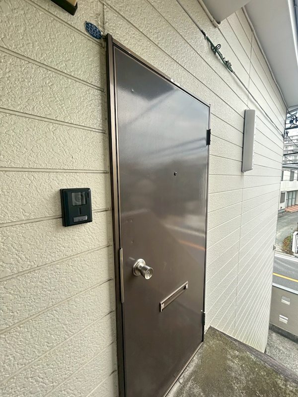 ハイツオモダカ  玄関