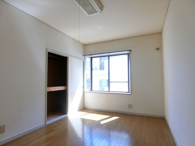 ホワイトプラザ ベッドルーム