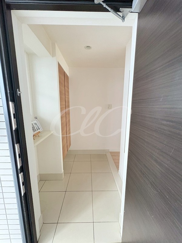 プレシス横濱新杉田 玄関