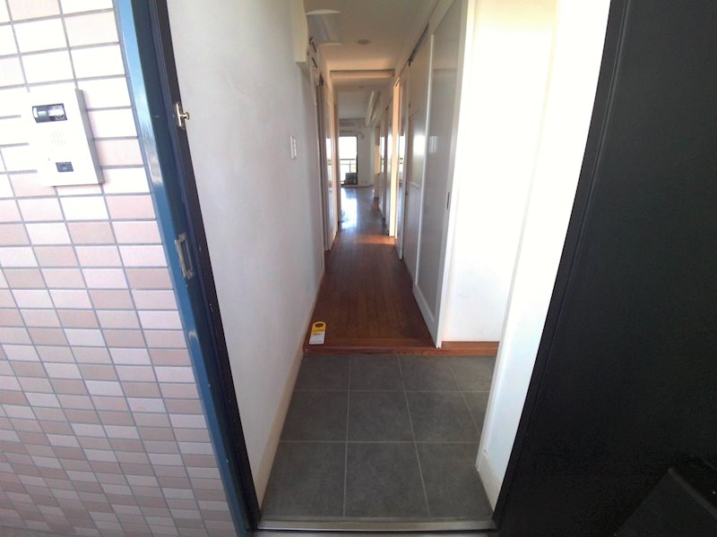 マイキャッスル・ラルジュ金沢文庫 玄関