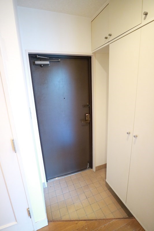 ミヤタビル  玄関