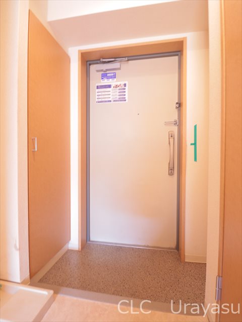 レジディア浦安Ⅱ 玄関