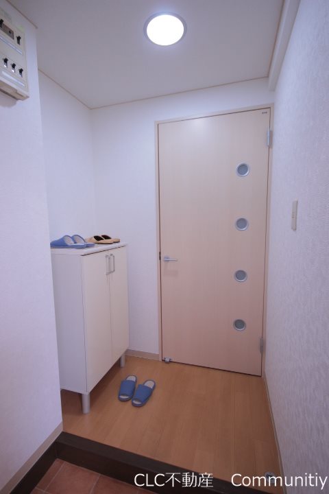 新海マンション 玄関